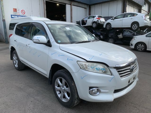 Toyota Vanguard ACA33