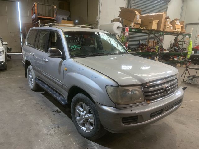 Toyota Landcruiser 100 SERIES